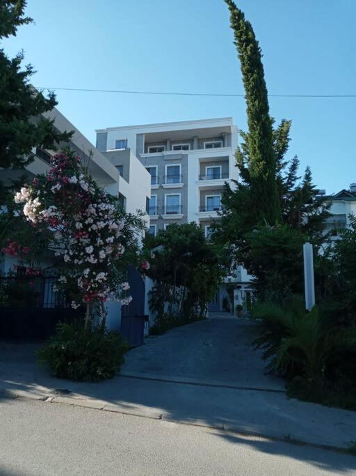 Royal Hill Apartments 2 By Ps Δυρράχιο Εξωτερικό φωτογραφία