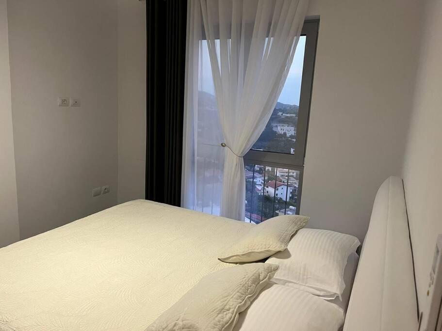 Royal Hill Apartments 2 By Ps Δυρράχιο Εξωτερικό φωτογραφία